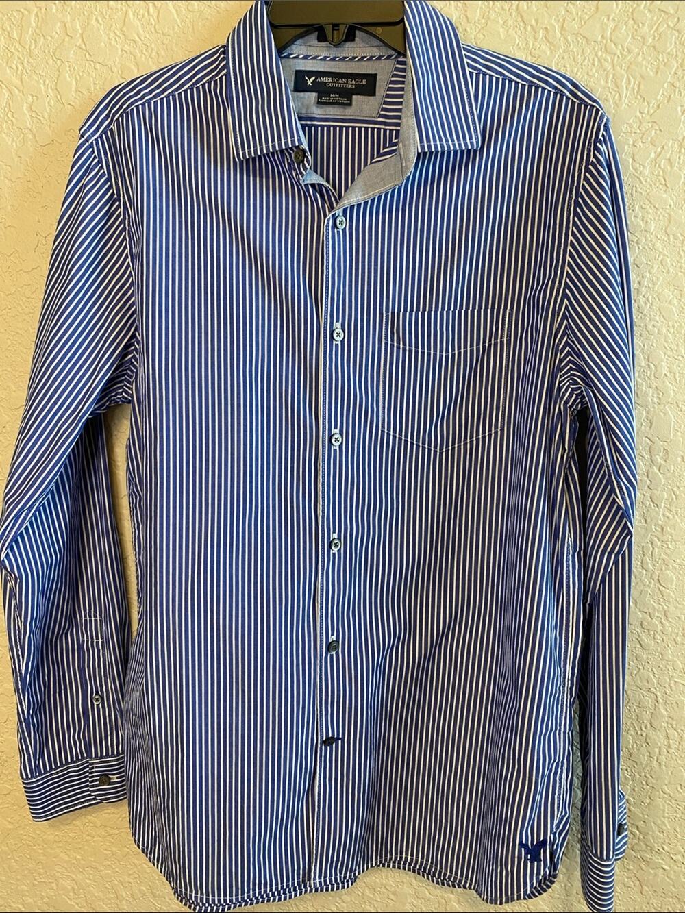 American Eagle Outfitters Men’s Navy/White Stripe Shirt Size M